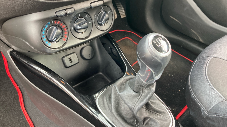 Vauxhall Adam 1.2i Griffin 3dr Petrol Hatchback